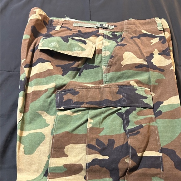 Men's Camouflage Cargo Pants - Picture 5 of 6